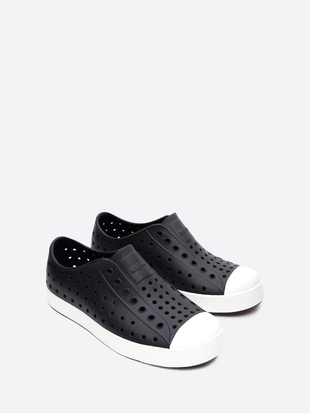 Native Shoes Jefferson Junior – Black & Shell White – Size J2